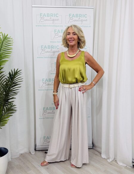 sue top olive green